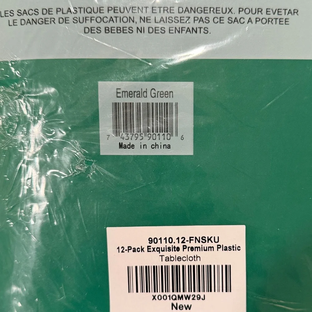 Exquisite Green Plastic Tablecover